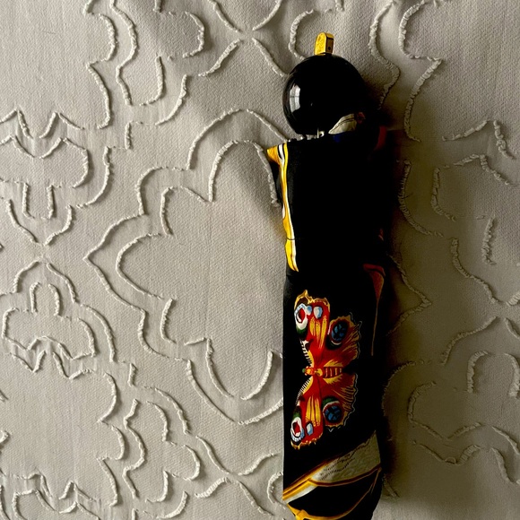 Salvatore Ferragamo silk Vintage Umbrella , never used , collector piece . - Picture 2 of 9